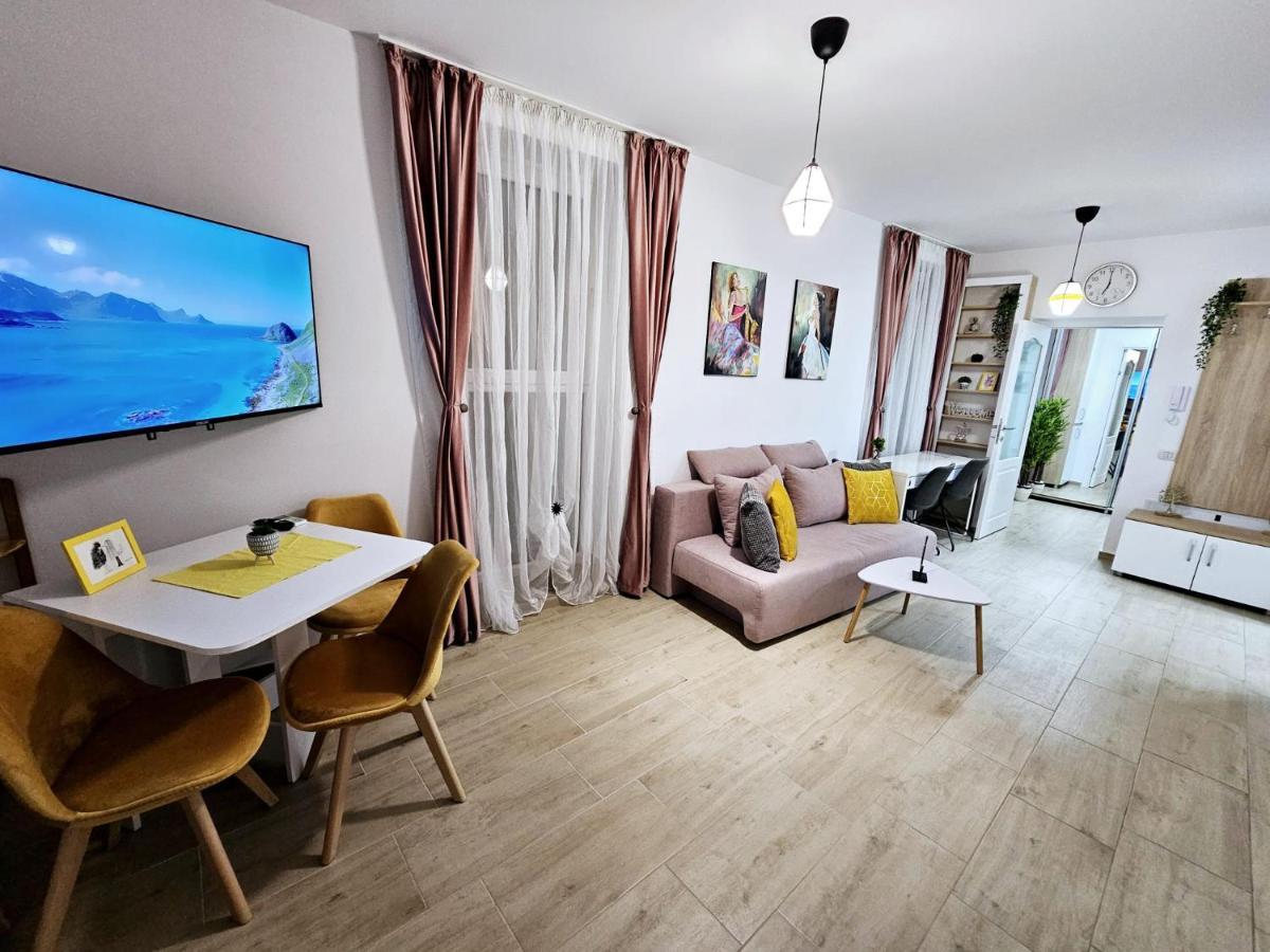 Lovely New Balcony Apartment Cismigiu Park - Pop5 Bucureşti Exterior foto