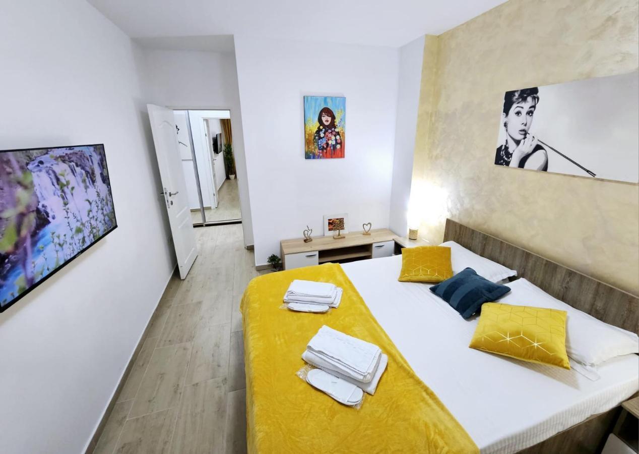 Lovely New Balcony Apartment Cismigiu Park - Pop5 Bucureşti Exterior foto