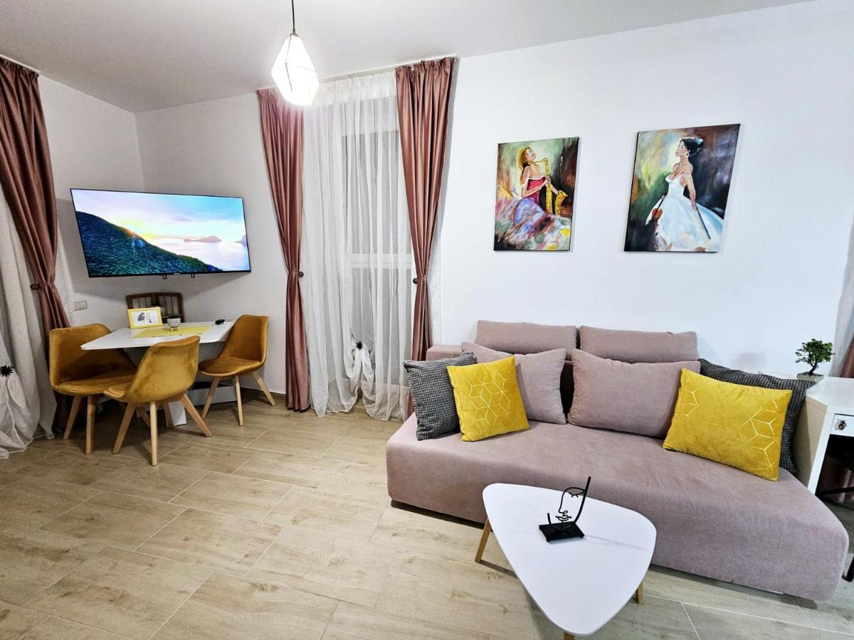 Lovely New Balcony Apartment Cismigiu Park - Pop5 Bucureşti Exterior foto