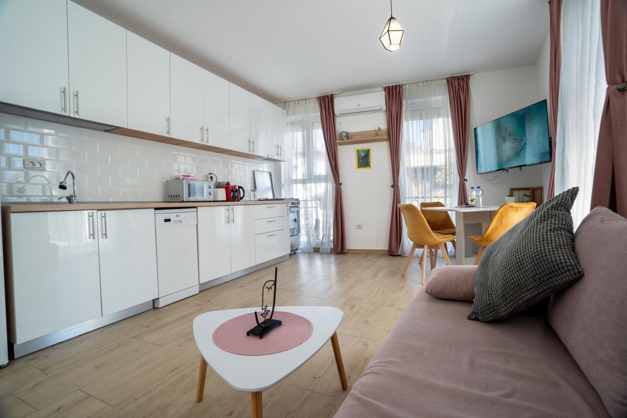 Lovely New Balcony Apartment Cismigiu Park - Pop5 Bucureşti Exterior foto