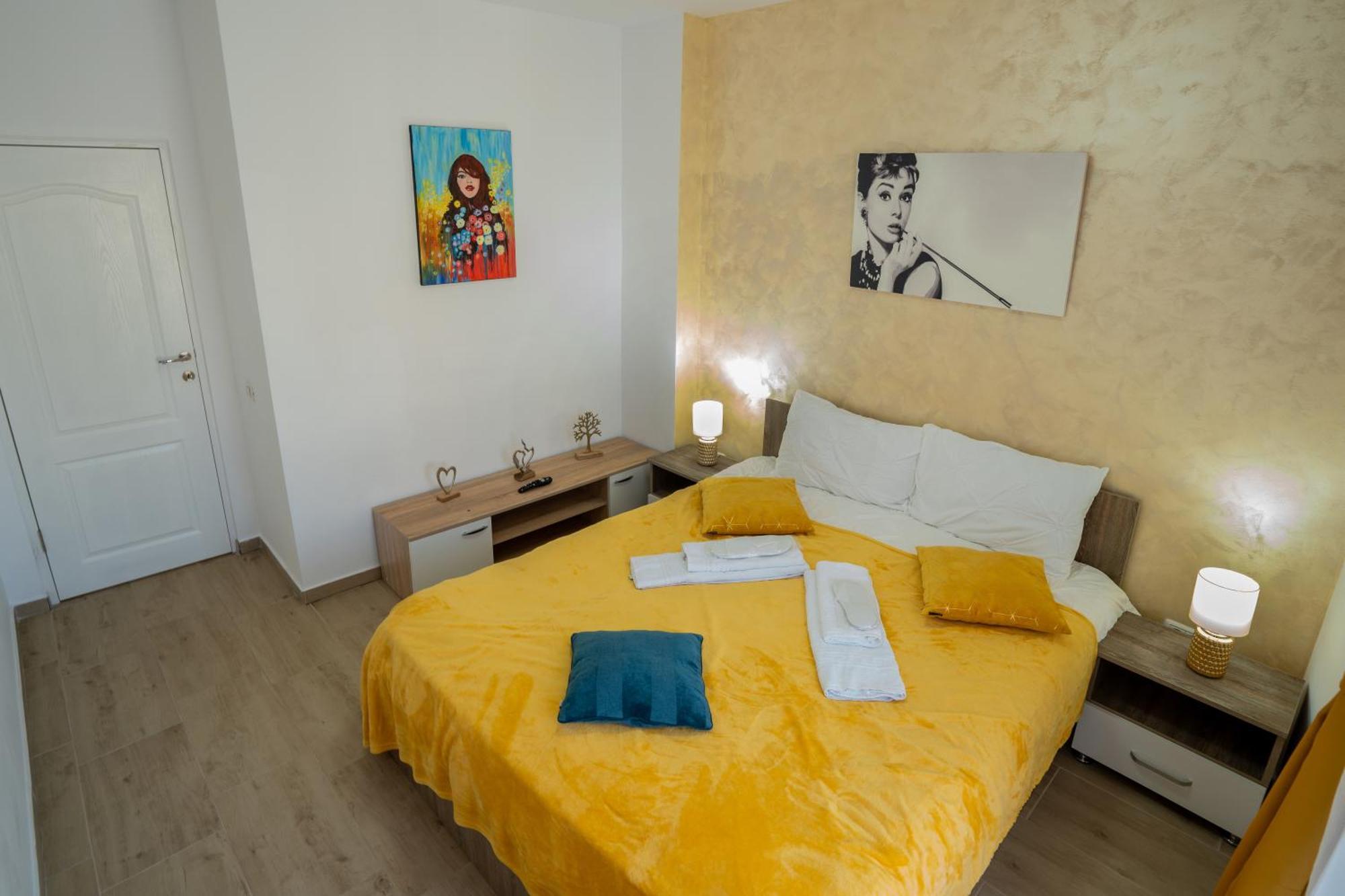 Lovely New Balcony Apartment Cismigiu Park - Pop5 Bucureşti Exterior foto